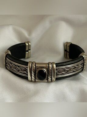 Black stone cuff bracelet Silver Braided wrap onyx solitare leather style ornate